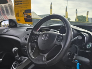 2012 Honda Civic 1.8 I-Vtec Es Hatchback 5dr Petrol Manual Euro 5 (s/s) (142 Ps) in Red — image 3