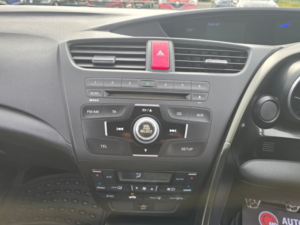 2012 Honda Civic 1.8 I-Vtec Es Hatchback 5dr Petrol Manual Euro 5 (s/s) (142 Ps) in Red — image 6