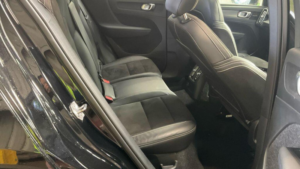 2020 Volvo Xc40 1.5h T5 Twin Engine Recharge 10.7kwh R-Design Pro Auto Euro 6 (s/s) 5dr in Black — image 6