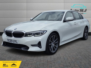 2019 BMW 3 Series 2.0 320i Sport Saloon in White — image 5