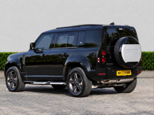 2024 Land Rover Defender 110 3.0 D250 Mhev X-Dynamic Se SUV 5dr Diesel Auto 4WD Euro 6 (s/s) (250 Ps) in Black — image 5