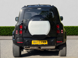 2024 Land Rover Defender 110 3.0 D250 Mhev X-Dynamic Se SUV 5dr Diesel Auto 4WD Euro 6 (s/s) (250 Ps) in Black — image 6