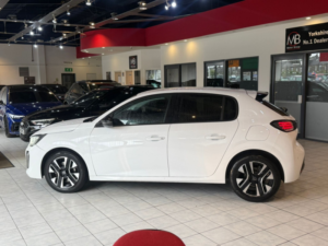 2025 Peugeot 208 1.2 New 208 Allure 1.2l Puretech 100 S&s in White — image 5