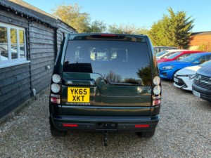 2015 Land Rover Discovery 4 3.0 Sd V6 Se Auto 4WD 5dr in Green — image 3