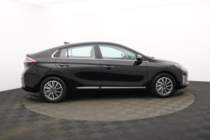 2022 Hyundai Ioniq 38.3kwh Premium Hatchback 5dr Electric Auto (136 Ps) in Black — image 2