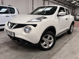 2017 Nissan Juke 1.6 Visia in White — image 2