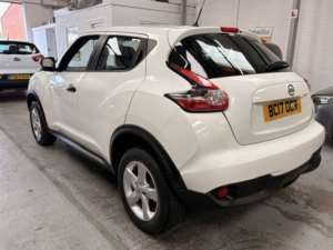 2017 Nissan Juke 1.6 Visia in White — image 3