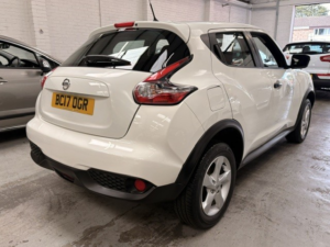 2017 Nissan Juke 1.6 Visia in White — image 4