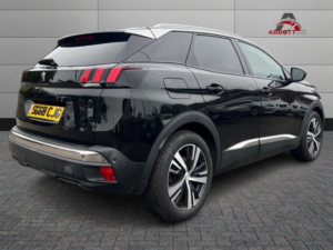 2019 Peugeot 3008 1.5 Bluehdi Allure in Black — image 5