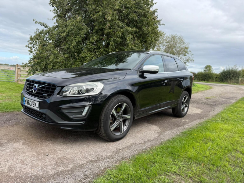 2014 Volvo Xc60 2.4 D5 R-Design Lux Nav Geartronic AWD Euro 5 5dr in Black — image 1