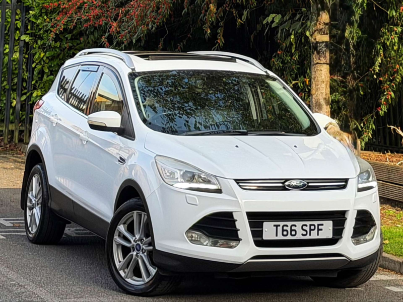 2013 Ford Kuga 2.0 Tdci Titanium X SUV 5dr Diesel Powershift AWD Euro 5 (163 Ps) in White — image 1