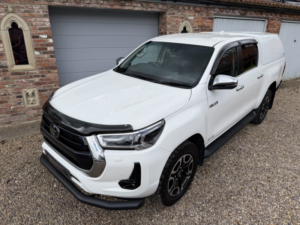2023 Toyota Hilux 2.4 D-4d Invincible in White — image 2
