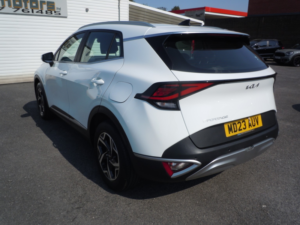 2023 Kia Sportage 1.6 T-Gdi 2 in White — image 4