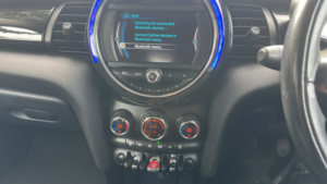 2015 MINI Hatch 1.5 5-Door Hatch Cooper in Grey — image 4