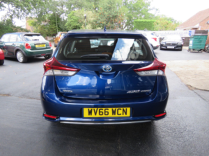 2016 Toyota Auris 1.8 Vvt-H Business Edition CVT Euro 6 (s/s) 5dr in Blue — image 6