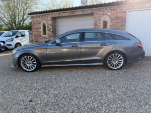 2016 Mercedes-Benz Cls 2.1 Cls220d Amg Line in Grey — image 4