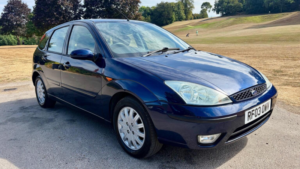 2003 Ford Focus 2.0i 16v Ghia 5dr in Blue — image 4