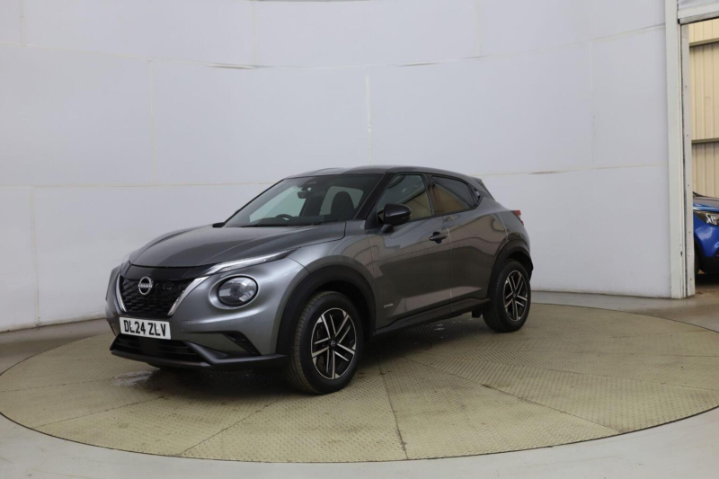 2024 Nissan Juke 1.6 N-Connecta Auto Euro 6 5dr in Grey — image 1