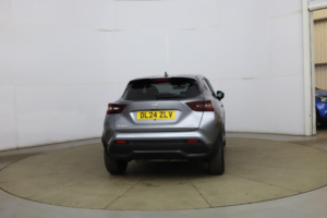 2024 Nissan Juke 1.6 N-Connecta Auto Euro 6 5dr in Grey — image 4