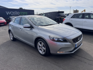 2013 Volvo V40 2.0 D3 Se in Silver — image 4