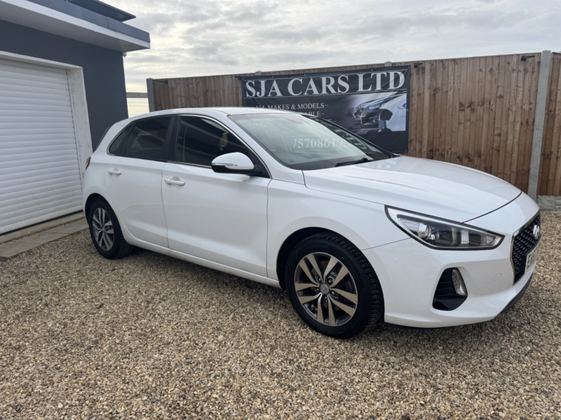 2017 Hyundai I30 1.0 I30 Se Nav 1.0t 120ps in White — image 1