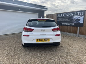 2017 Hyundai I30 1.0 I30 Se Nav 1.0t 120ps in White — image 5