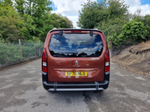 2021 Peugeot Rifter 1.2 Xl Puretech Allure in Bronze — image 5