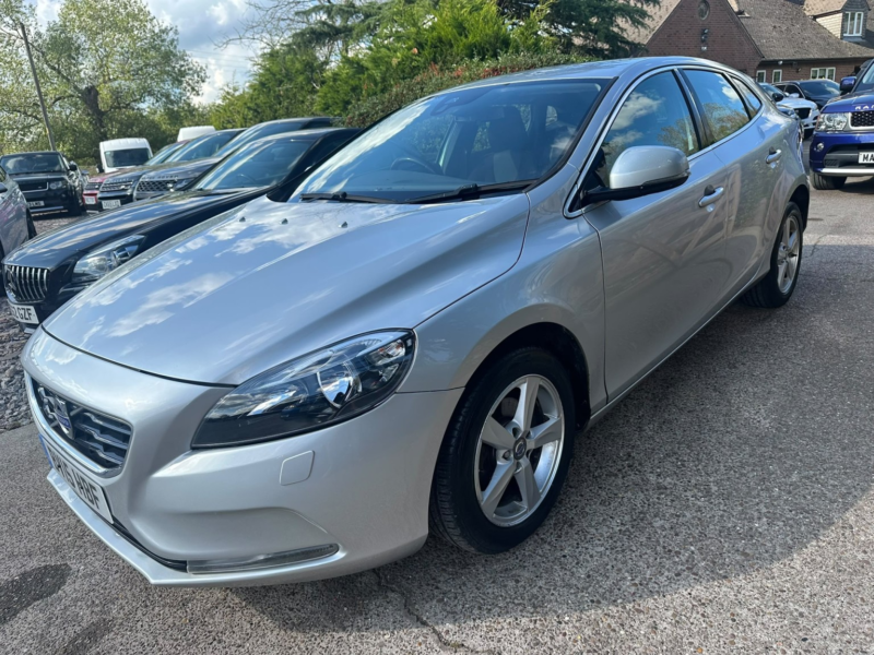 2015 Volvo V40 1.6 Se D2 (115hp) in Silver — image 1