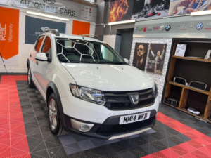 2014 Dacia Sandero Stepway 1.5 Dci Ambiance Euro 5 5dr in White — image 3