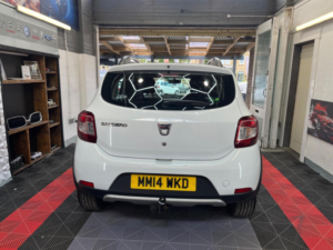 2014 Dacia Sandero Stepway 1.5 Dci Ambiance Euro 5 5dr in White — image 4
