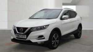 2017 Nissan Qashqai 1.2 Dig-T N-Connecta Euro 6 (s/s) 5dr in White — image 3