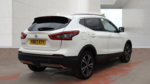 2017 Nissan Qashqai 1.2 Dig-T N-Connecta Euro 6 (s/s) 5dr in White — image 5