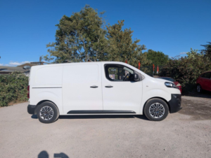2021 Citroen Dispatch 1.5 Bluehdi 1000 Enterprise M Fwd 2 Euro 6 (s/s) 6dr in White — image 2