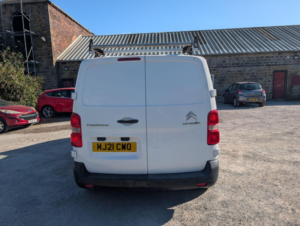 2021 Citroen Dispatch 1.5 Bluehdi 1000 Enterprise M Fwd 2 Euro 6 (s/s) 6dr in White — image 4