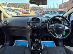 2017 Ford Fiesta 1.25 Zetec Euro 6 5dr in Black — image 2