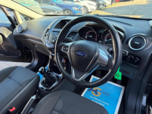 2017 Ford Fiesta 1.25 Zetec Euro 6 5dr in Black — image 3