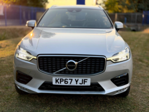 2017 Volvo Xc60 2.0 D5 Powerpulse R-Design Auto AWD Euro 6 (s/s) 5dr in Silver — image 5