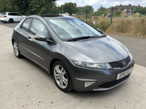 2011 Honda Civic 1.8 I-Vtec Es in Grey — image 5