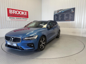 2019 Volvo V60 2.0 D3 R-Design Euro 6 (s/s) 5dr in Blue — image 3