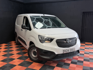 2024 Vauxhall Combo 1.5 Turbo D 2300 Prime Panel Van 5dr Diesel Manual L1 H1 Euro 6 (s/s) (100 Ps) in White — image 2