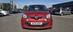 2015 Renault Twingo 1.0 Play Sce 70 in Red — image 3