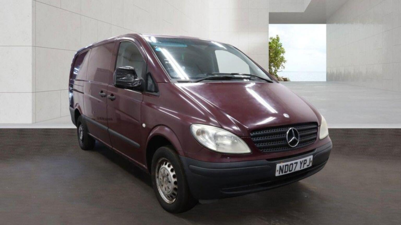 2007 Mercedes-Benz Vito Vito 2.1 109 Cdi Long in Red — image 1