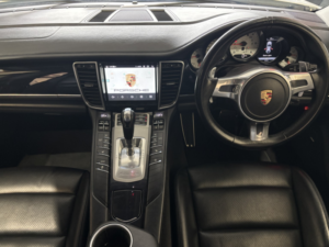 2015 Porsche Panamera 3.0 D V6 in White — image 2