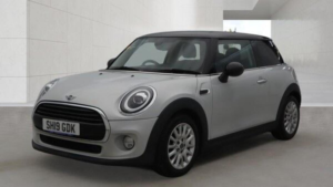 2019 MINI Hatch 1.5 Cooper Classic Euro 6 (s/s) 3dr in Silver — image 5