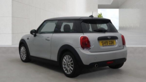 2019 MINI Hatch 1.5 Cooper Classic Euro 6 (s/s) 3dr in Silver — image 6