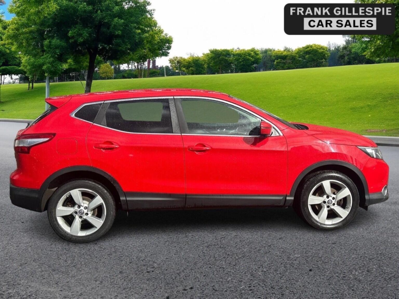 2016 Nissan Qashqai 1.5 Dci N-Tec 2WD Euro 6 (s/s) 5dr in Red — image 1