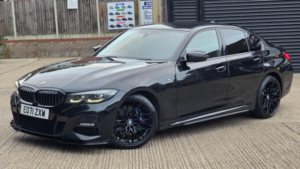 2021 BMW 3 Series 2.0 330i M Sport Auto Euro 6 (s/s) 4dr in Black — image 2