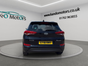 2018 Hyundai Tucson 1.7 Crdi Blue Drive Go! Se Dct Euro 6 (s/s) 5dr in Black — image 5