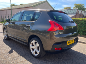 2012 Peugeot 3008 1.6 Hdi Active SUV 5dr Diesel Manual Euro 5 (112 Ps) in Brown — image 5