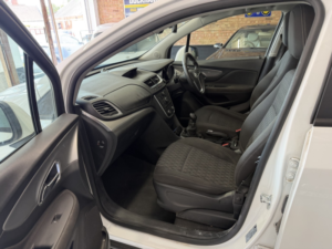 2015 Vauxhall Mokka 1.6 I Exclusiv in White — image 3